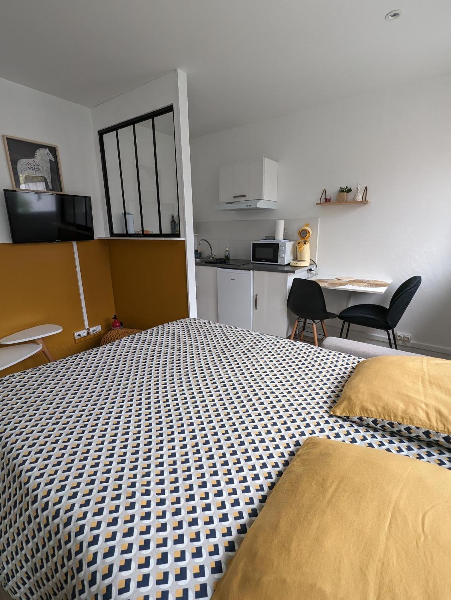 Stockholm- Studio Serenite Avec Jardin Charleville-Mézières 외부 사진
